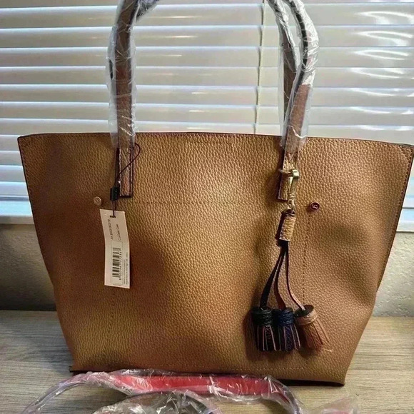 Carpisa Medium Sur Tote set NWT - Picture 8 of 9